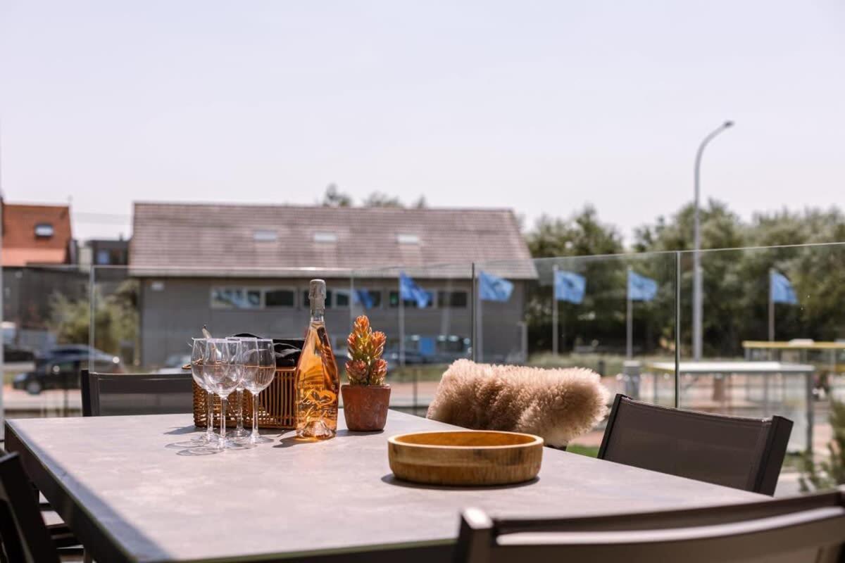 New, Luxurious And Modern Apartment With Private Parking Koksijde Exterior photo