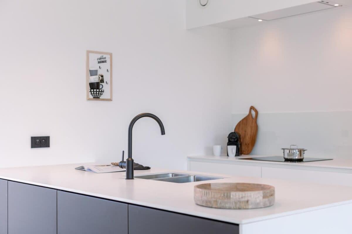 New, Luxurious And Modern Apartment With Private Parking Koksijde Exterior photo
