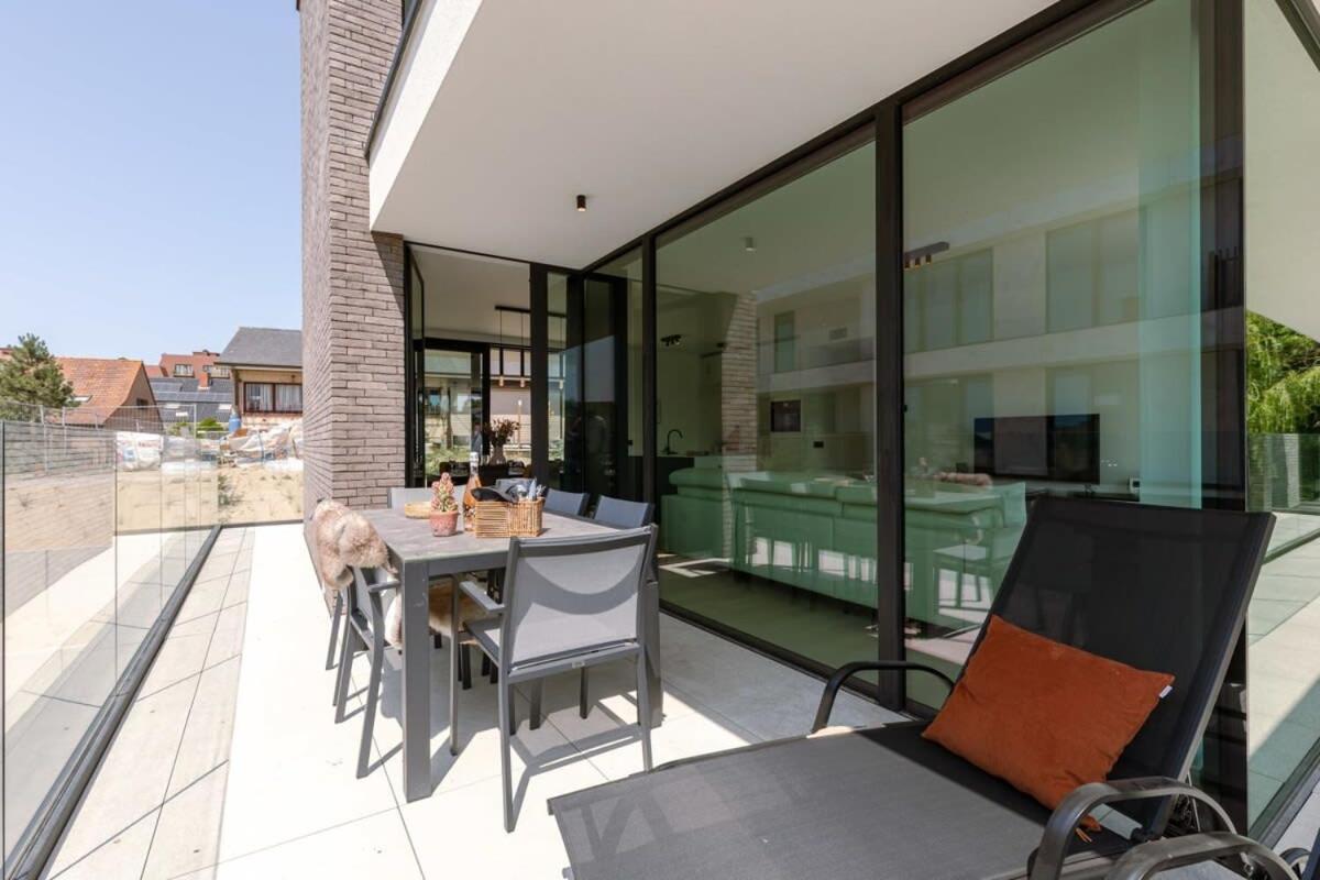 New, Luxurious And Modern Apartment With Private Parking Koksijde Exterior photo